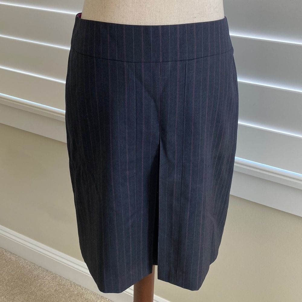 Sz 2 Banana Republic wool pinstripe grey and pink skirt